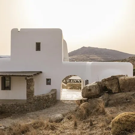 Villa Seafront 9bdr Serenity In Mykonos