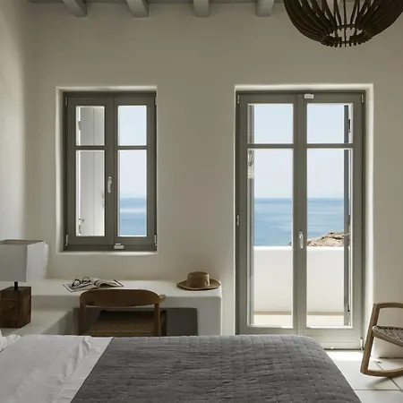 Villa Seafront 9bdr Serenity In Mykonos