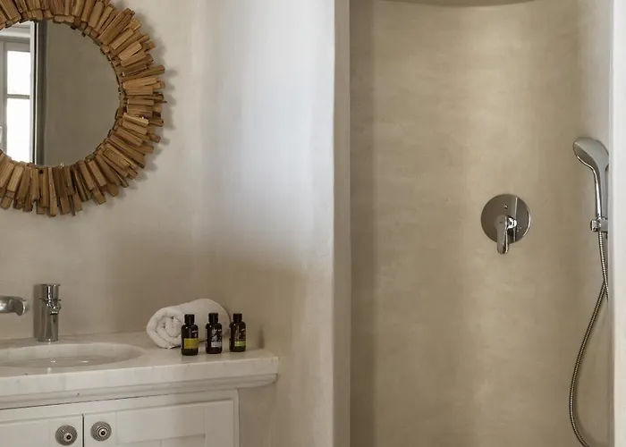 Seafront 9bdr Serenity In Mykonos *