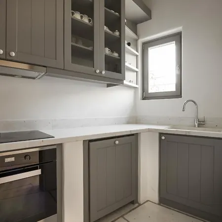 Seafront 9bdr Serenity In Mykonos فيلة كالافاتيس