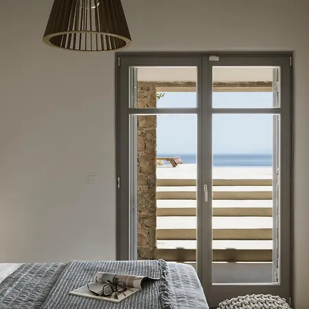 Seafront 9bdr Serenity In Mykonos فيلة كالافاتيس