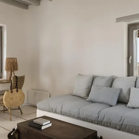 Seafront 9bdr Serenity In Mykonos *