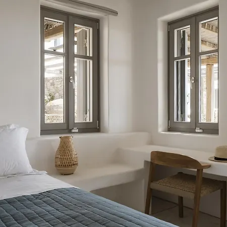 Seafront 9bdr Serenity In Mykonos