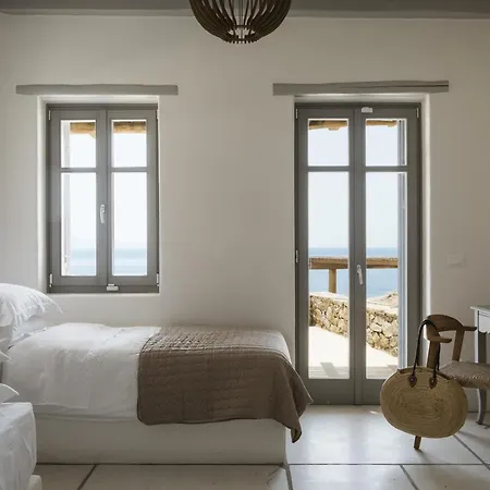 Seafront 9bdr Serenity In Mykonos *