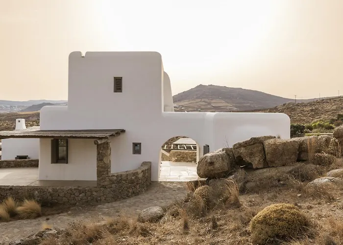 Villa Seafront 9bdr Serenity In Mykonos