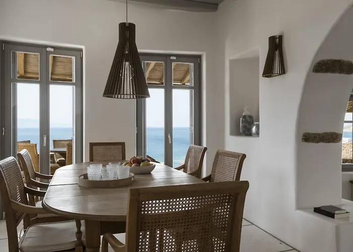 Villa Seafront 9bdr Serenity In Mykonos