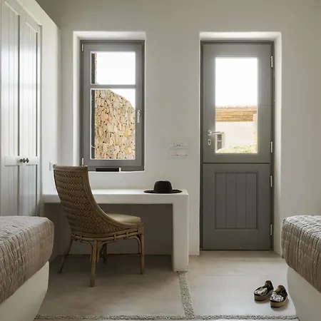 Seafront 9bdr Serenity In Mykonos