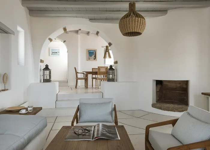 Villa Seafront 9bdr Serenity In Mykonos