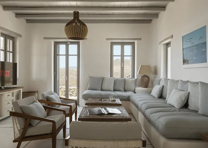 Seafront 9bdr Serenity In Mykonos *